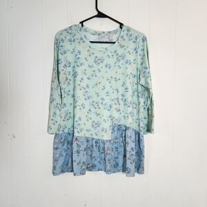 LOGO Lori Goldstein Green Blue Floral 3/4 Sleeve Peplum Asymmetrical Blouse Sz M